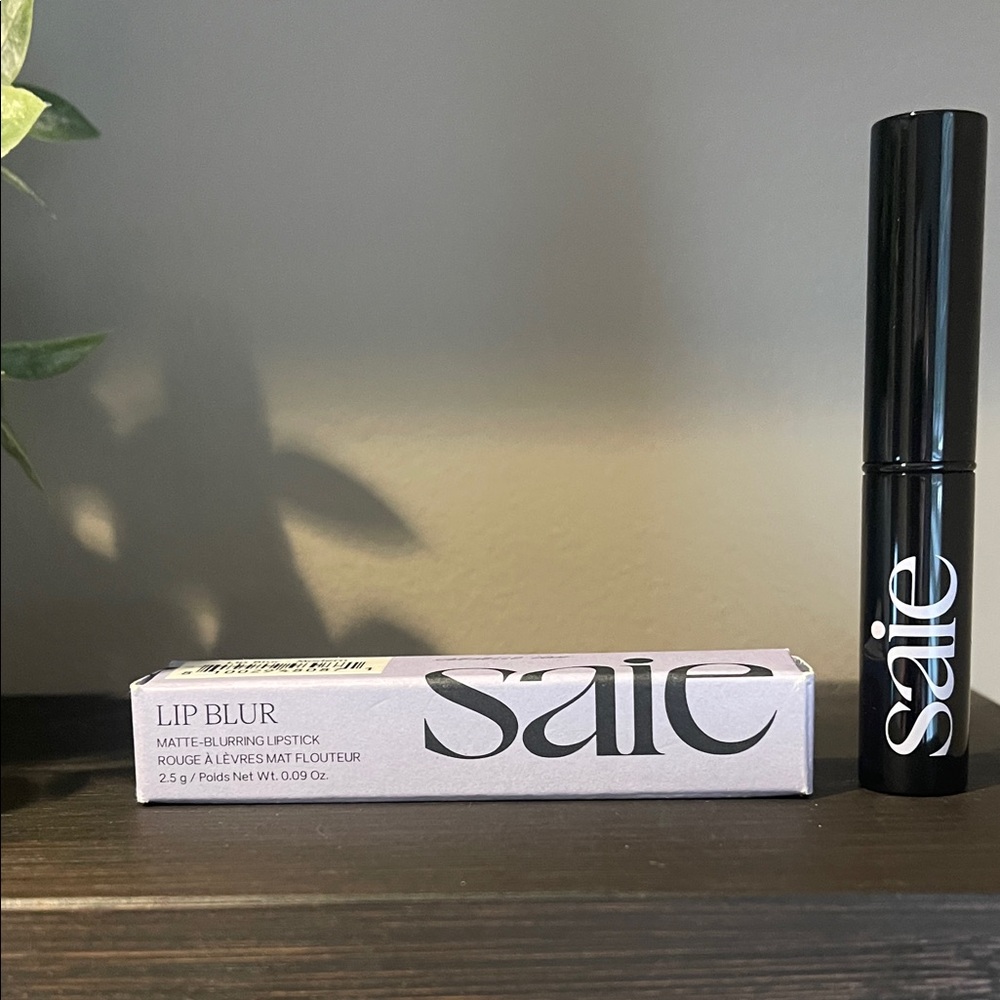 Saie Lip Blur Matte Blurring Lipstick - Shade-Modern